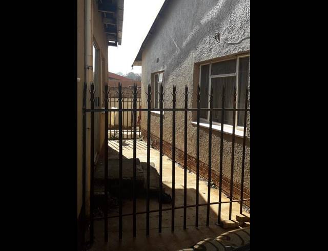 6 BEDROOM HOUSE FOR SALE IN BOSMONT